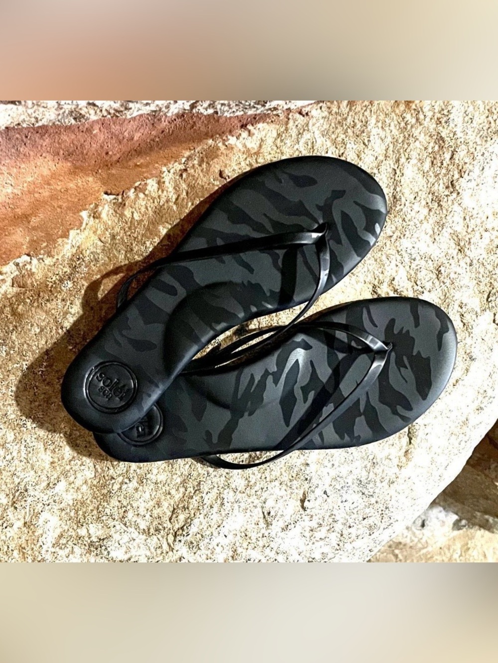 811. Solei Sea Indie Camo Metallic Noir Flip Flop Sandals